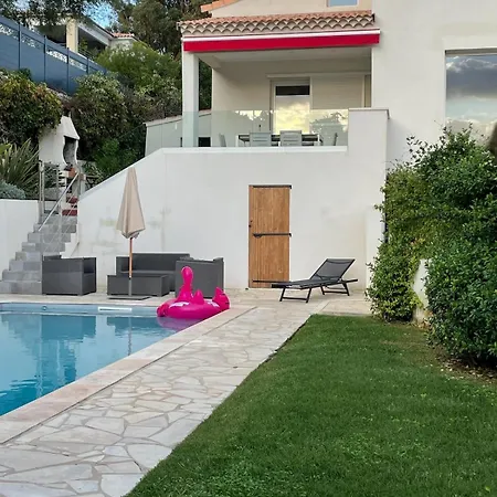 Modern Design & Pool *